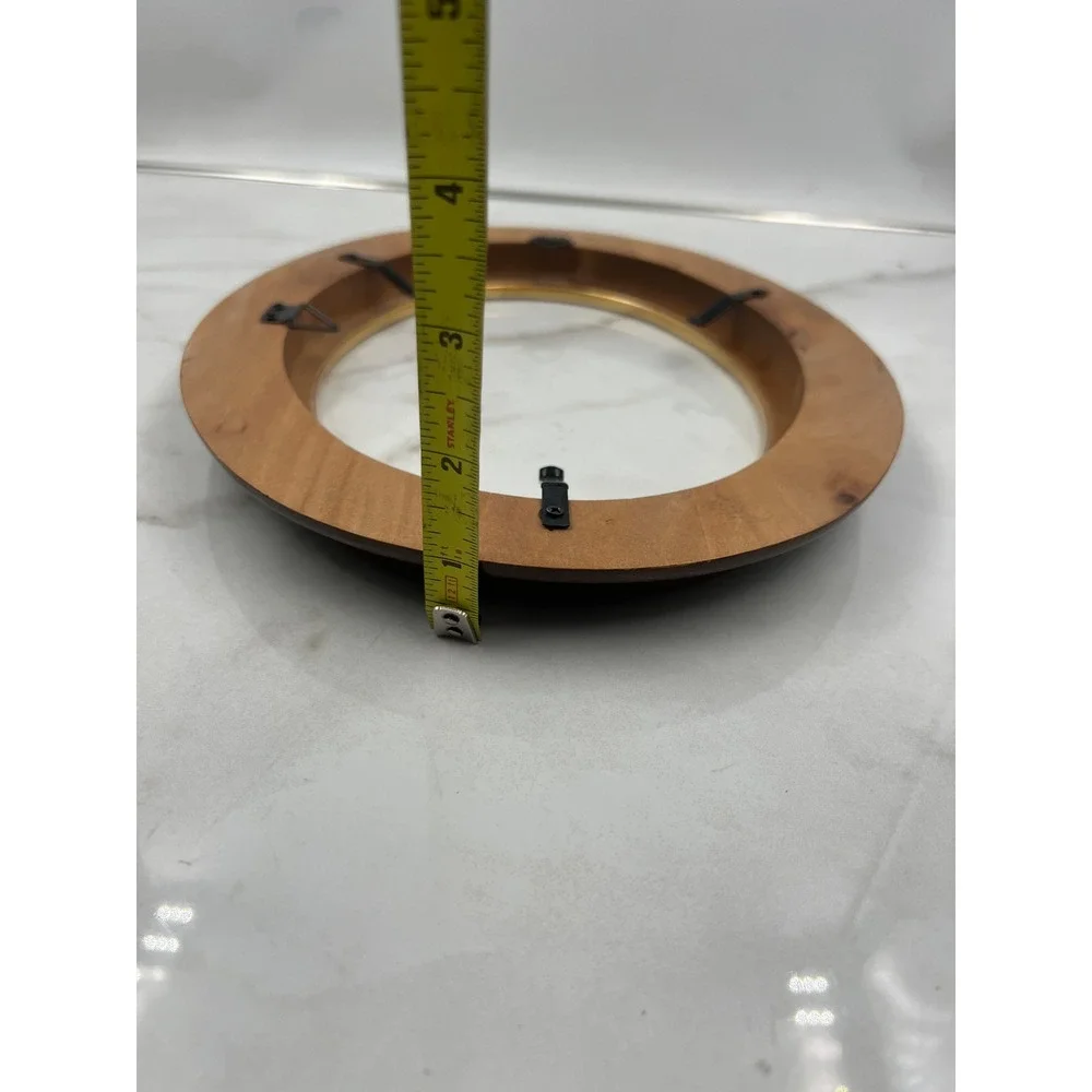 Van Hygan & Smythe CS95 Oval Wood Wall Frame Brown Gold Trim 8.5x10.5